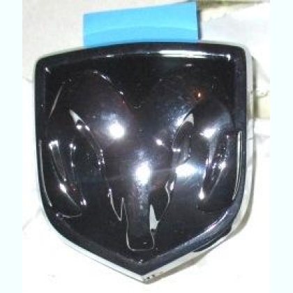 04805899AD Эмблема Dodge